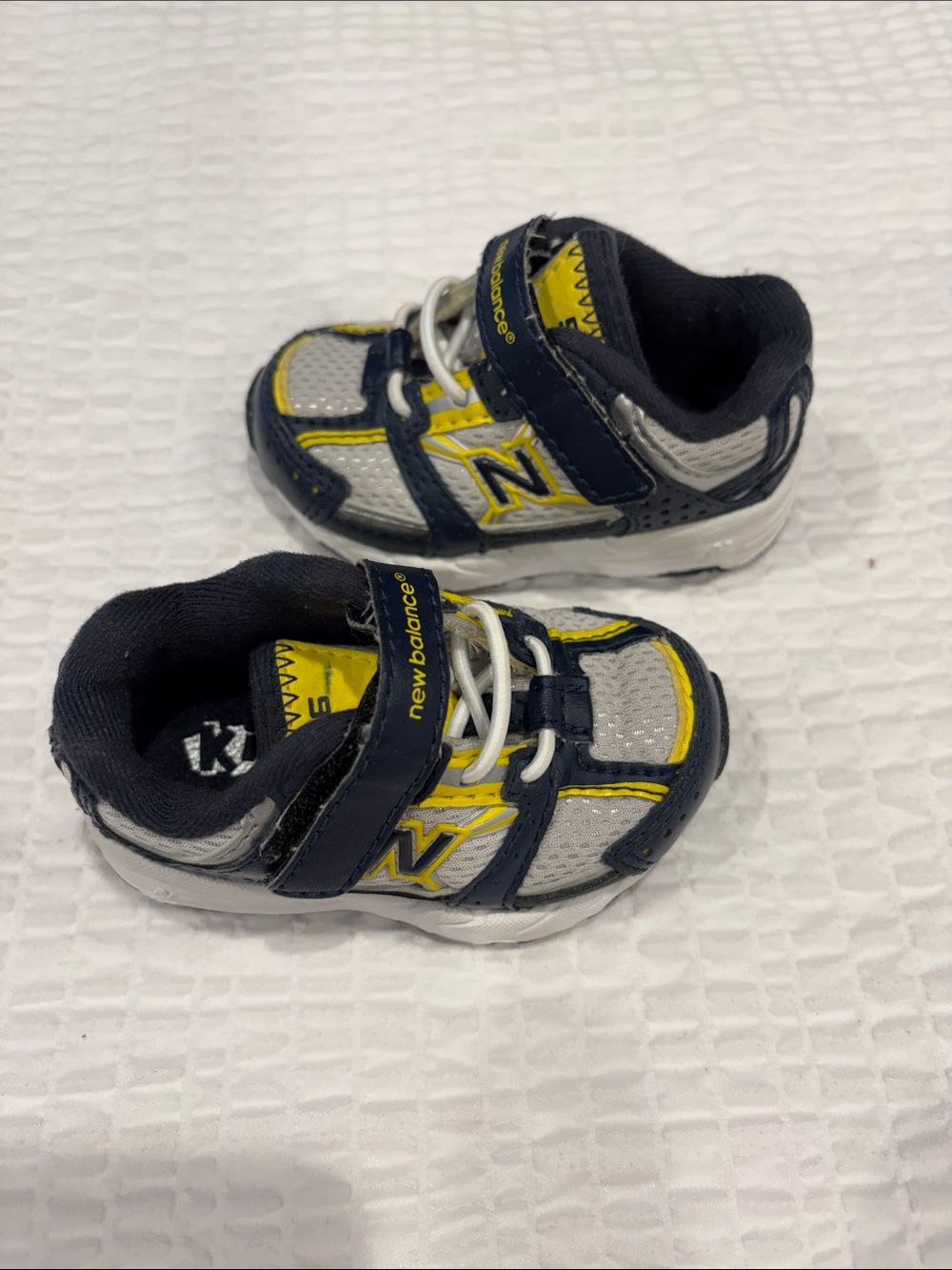 New Balance Toddler Navy, Yellow and Gray Athletic Sneakers
Size 3
NWOT